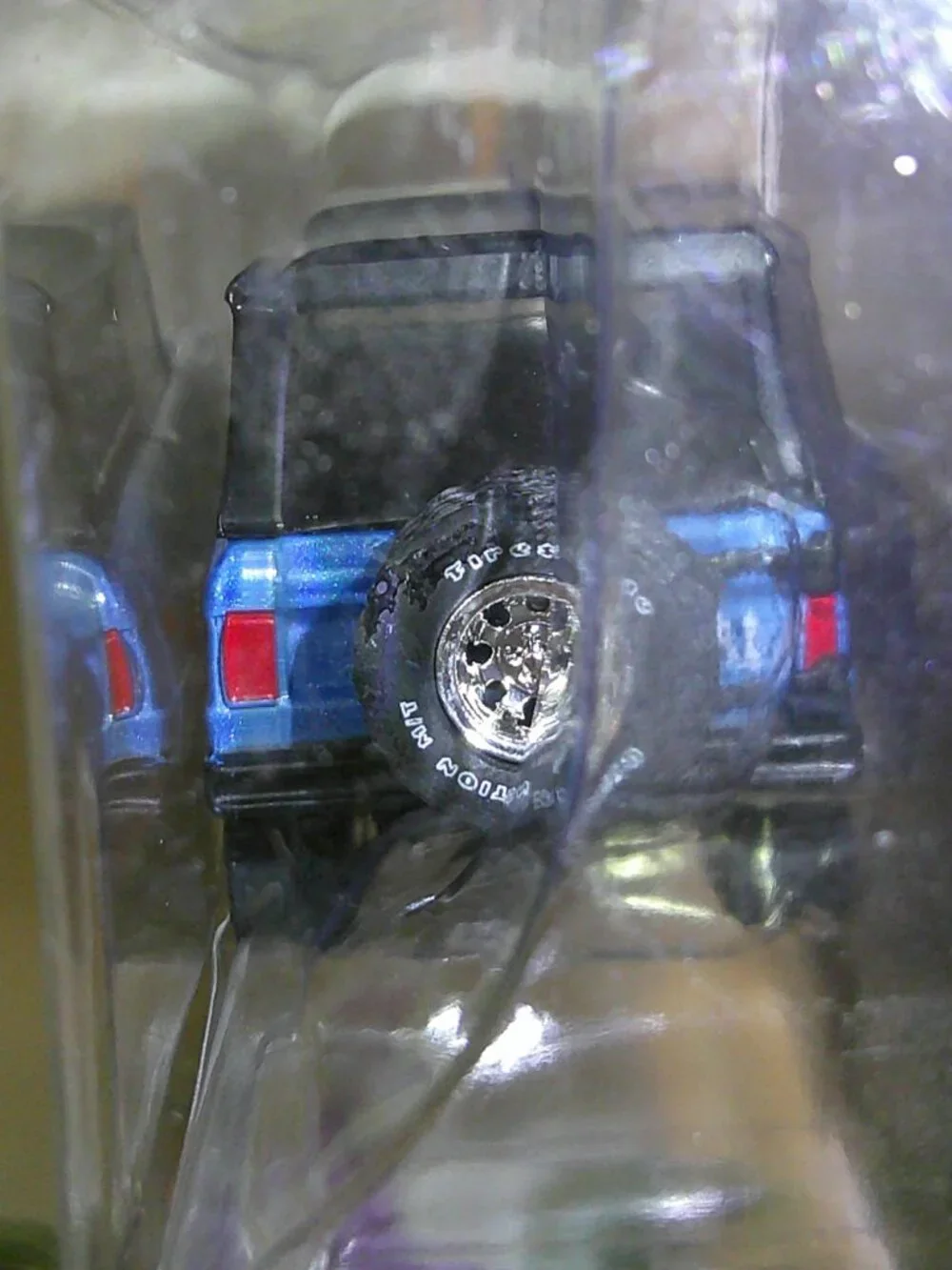 1:64 Greenlight All-Terrain Series 2 Blue 1975 Ford Bronco New in Package Mint